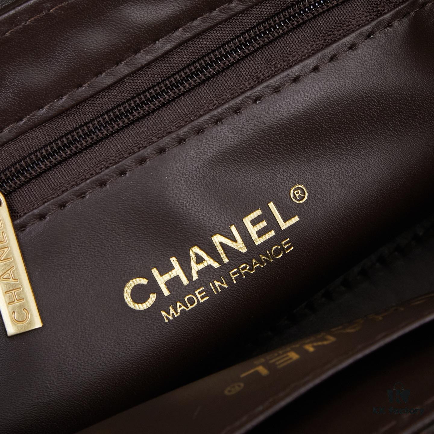 693043d9f09edb6de4c4db59 New Arrival with Box CHANEL 23 Kelly Chain Bag