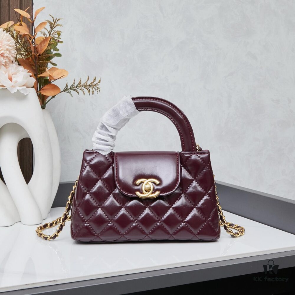 693043dcf09edb6de4c4db5c New CHANEL 23 Kelly Chain Bag with Box