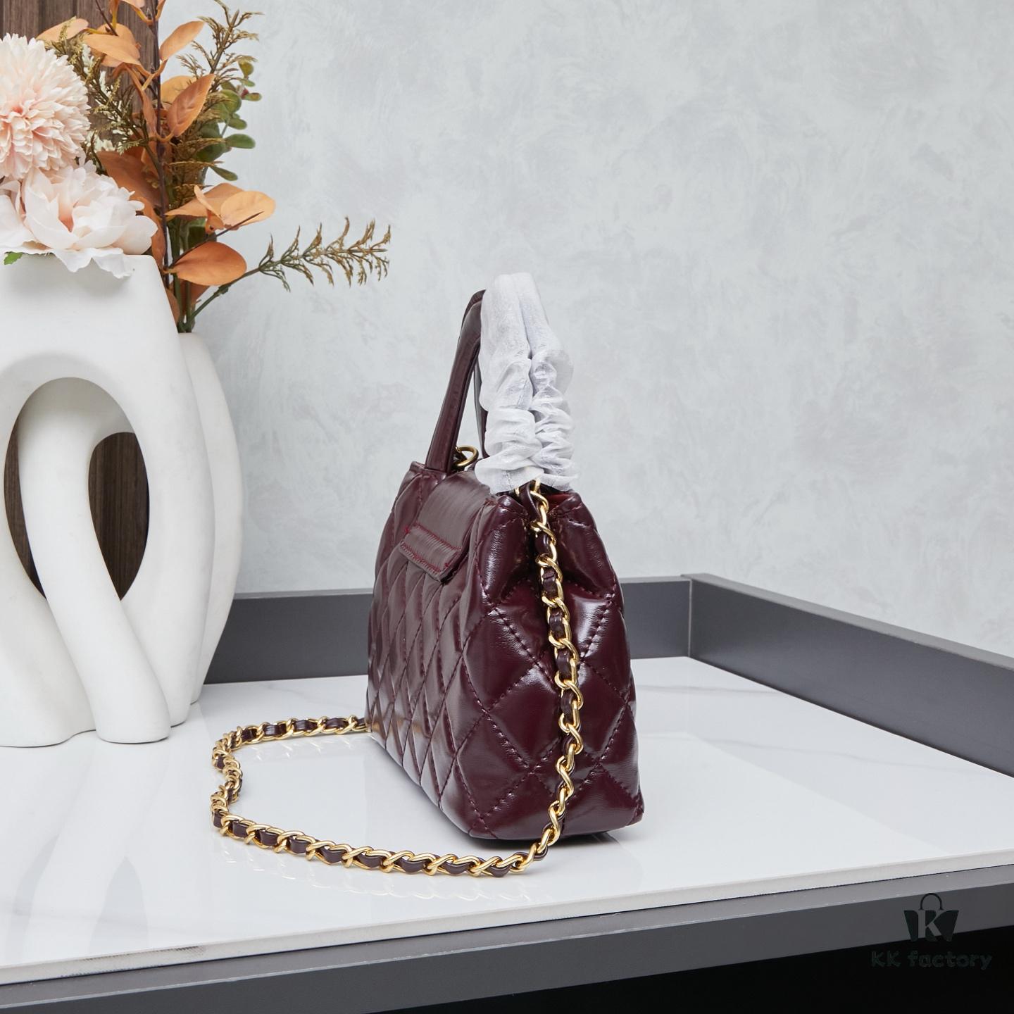 693043e1f09edb6de4c4db64 New CHANEL 23 Kelly Chain Bag with Box
