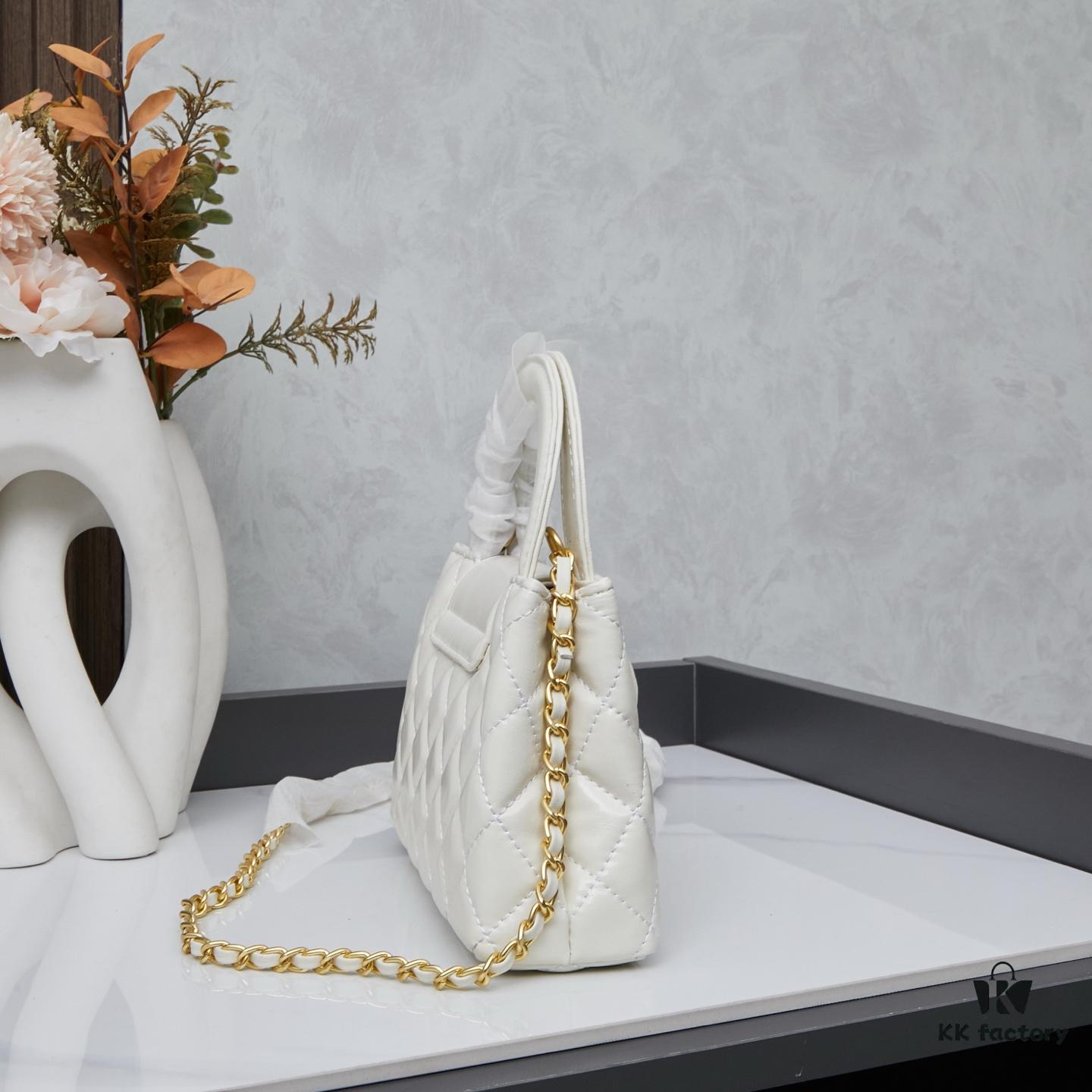 693043e4f09edb6de4c4db69 New Arrival with Box CHANEL 23 Kelly Chain Bag