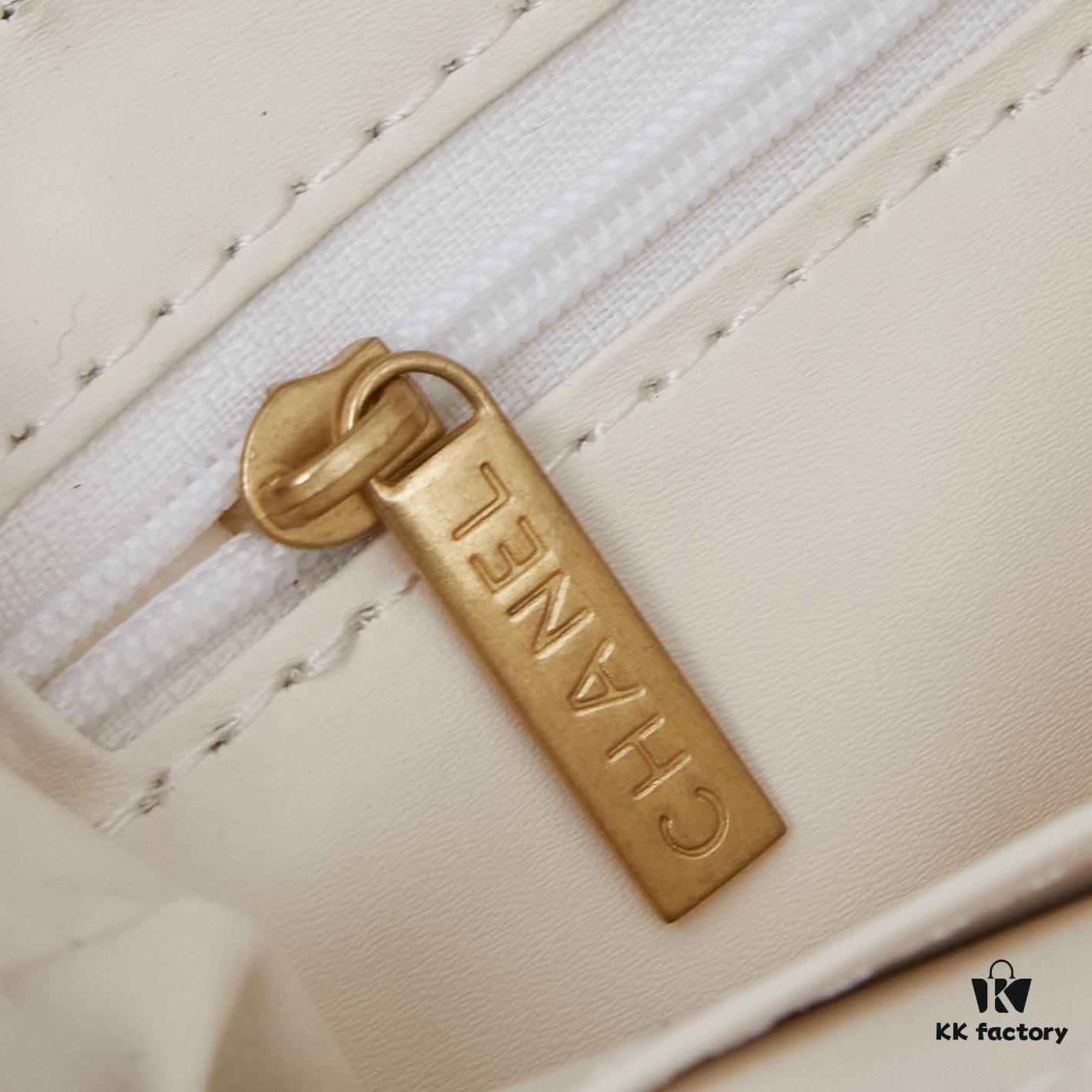 693043e6f09edb6de4c4db6c New Arrival with Box CHANEL 23 Kelly Chain Bag