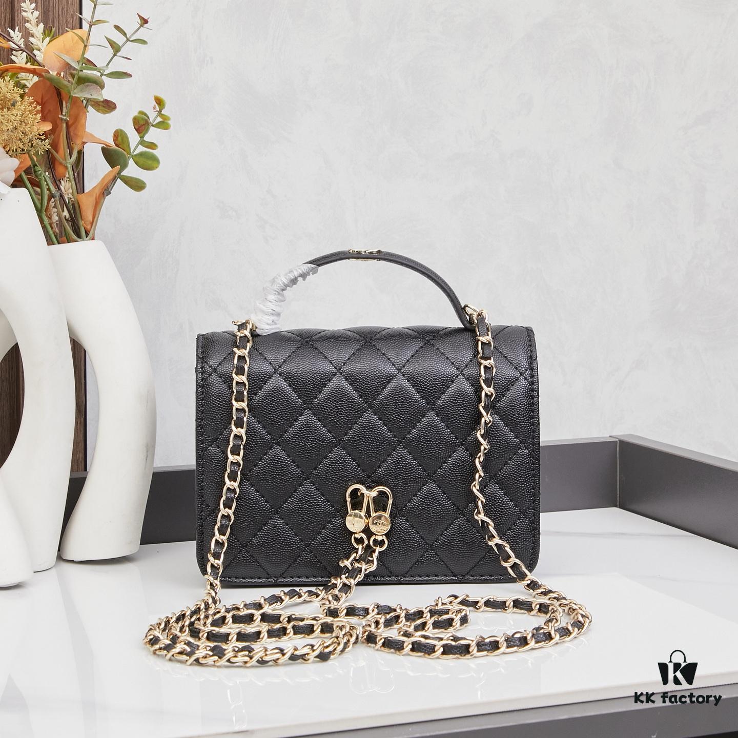 69304400f09edb6de4c4db87 New Chanel 25C Mini Messenger Bag | Multiple Wearing Styles 💼
