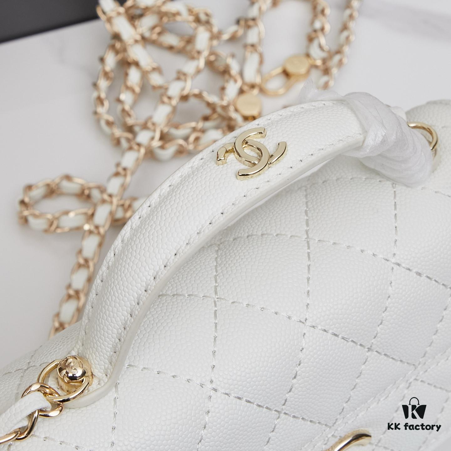 69304419f09edb6de4c4dbaa New Chanel 25C Mini Messenger Bag | Multiple Wearing Styles