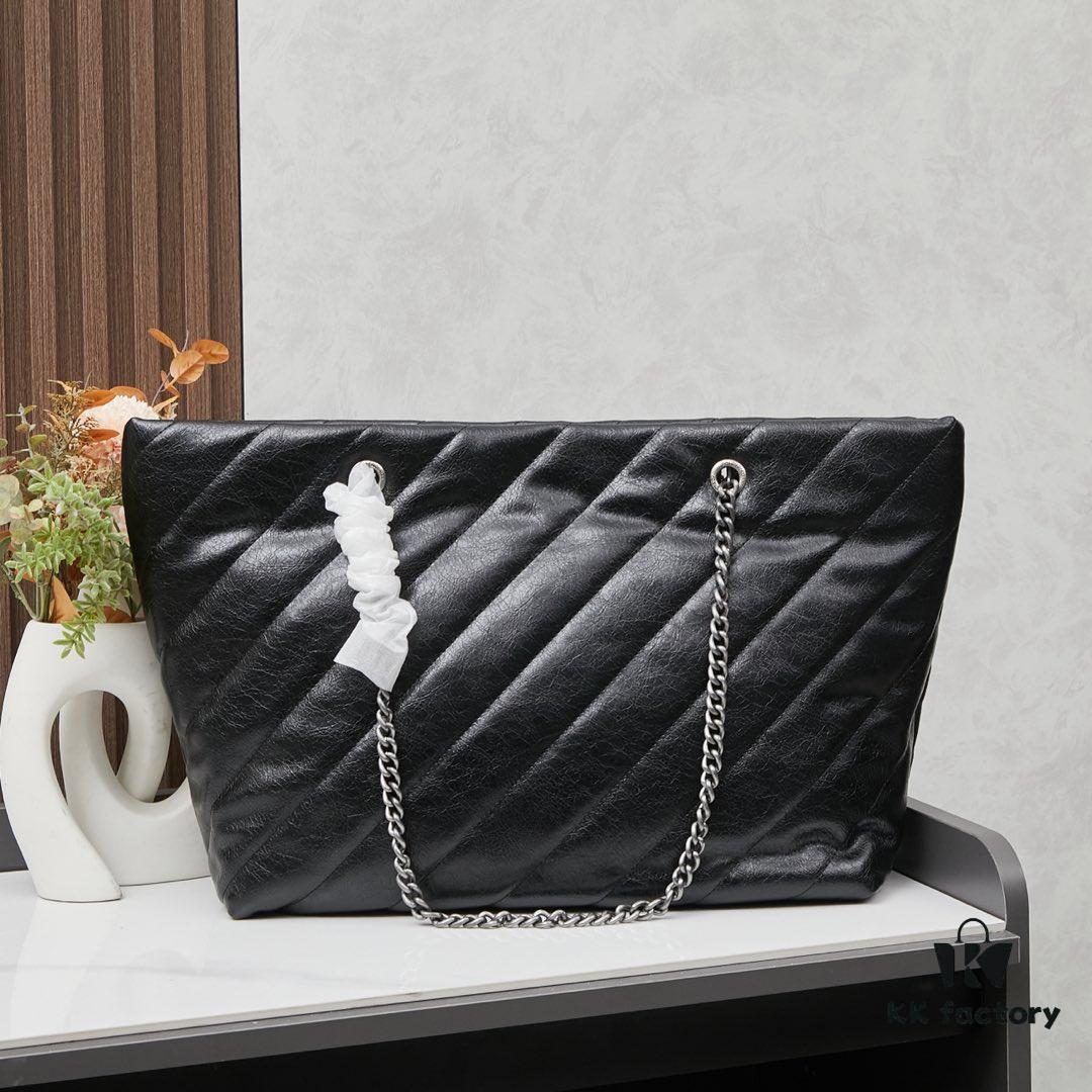 6930443cf09edb6de4c4dbde Enter, Cool Girls! Balenciaga Fall/Winter New Bags at Discount Prices