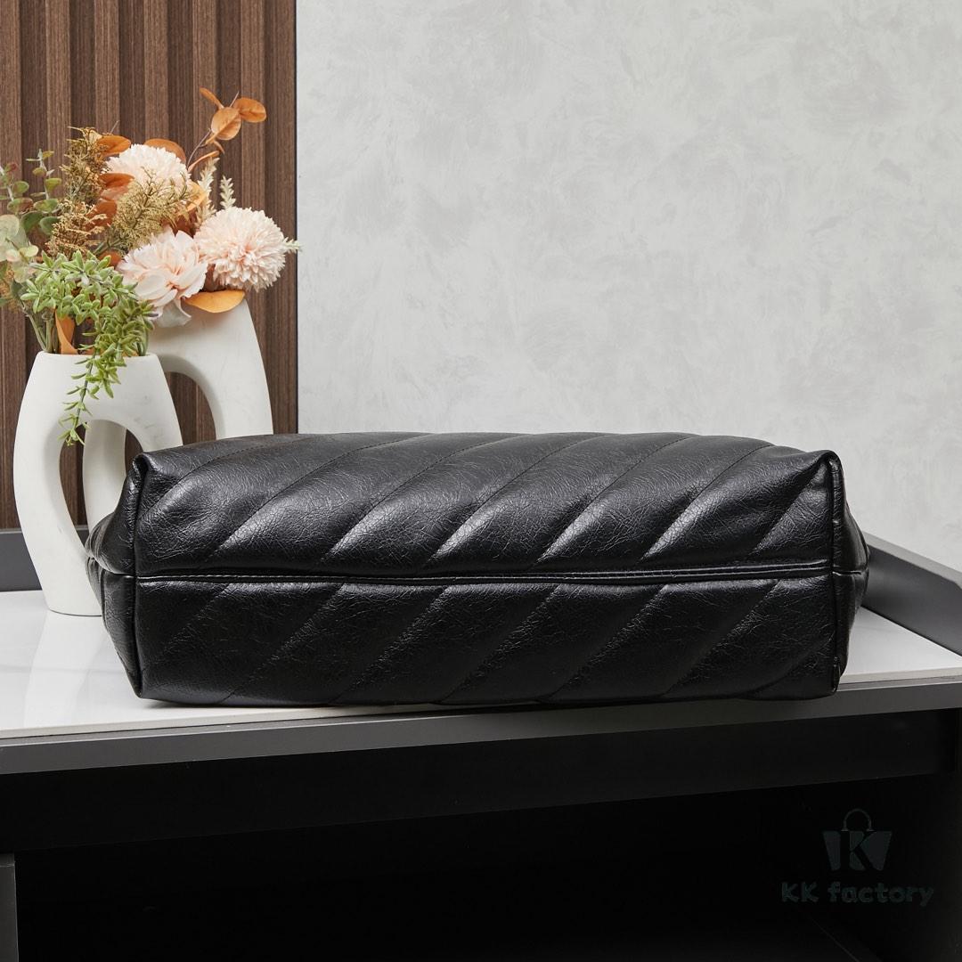 6930443cf09edb6de4c4dbdf Enter, Cool Girls! Balenciaga Fall/Winter New Bags at Discount Prices