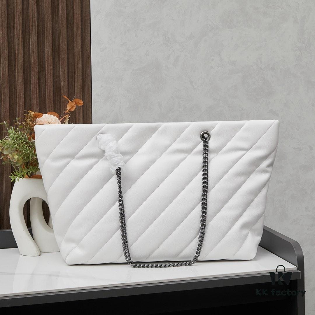 69304442f09edb6de4c4dbe7 Cool Girls, Step In! Balenciaga Fall/Winter New Bags at Discount Prices