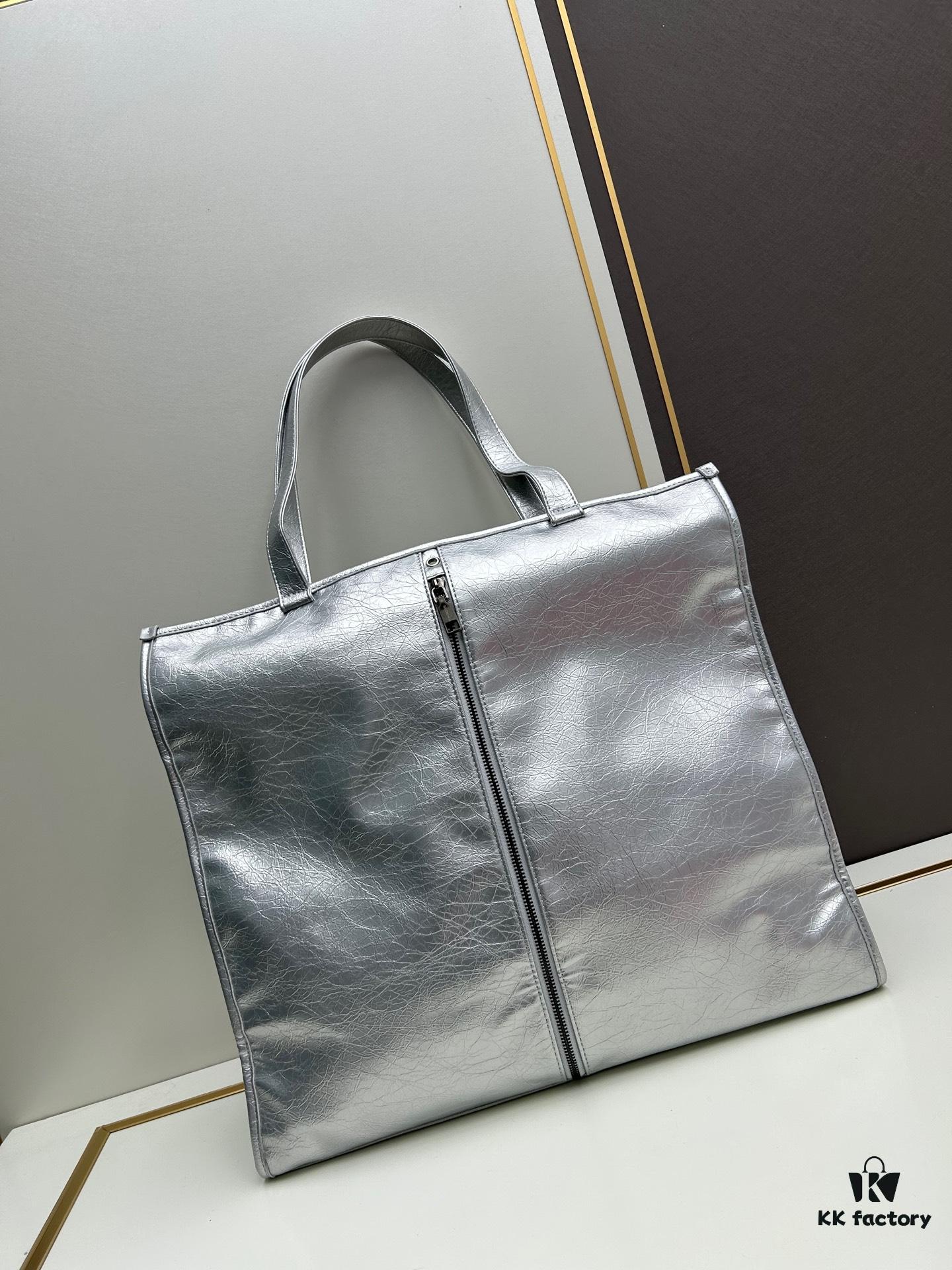 69304461f09edb6de4c4dc0d Box Set, The Trend of Garbage Bag Bags is Too Strong, I'm Obsessed with Balenciaga Again