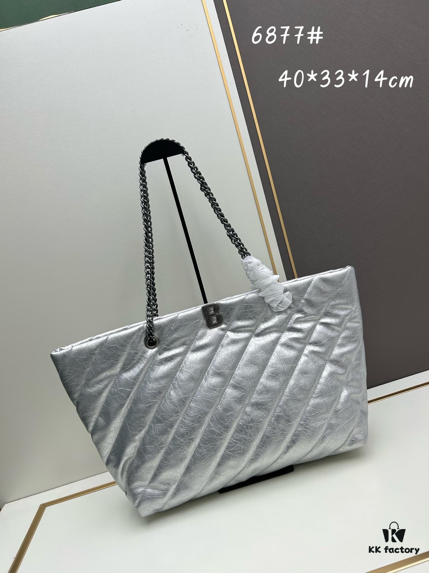 6930447bf09edb6de4c4dc2f Enter, Cool Girls! Balenciaga Fall/Winter New Bags at Discount Prices