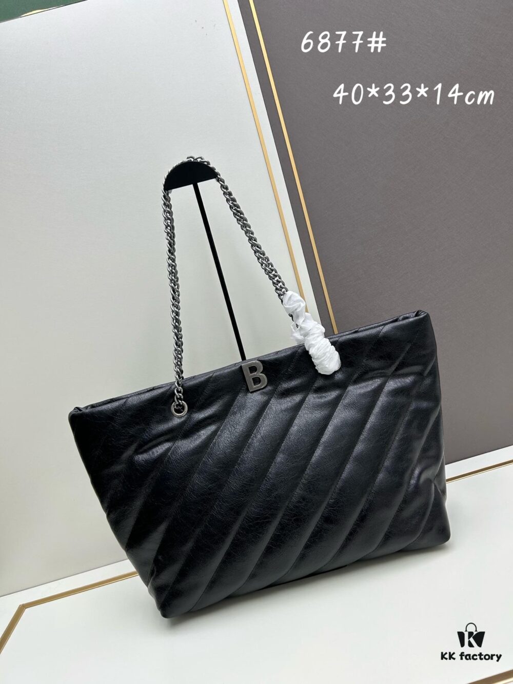 6930447df09edb6de4c4dc30 Enter, Cool Girls! Balenciaga Fall/Winter New Bags at Discount Prices
