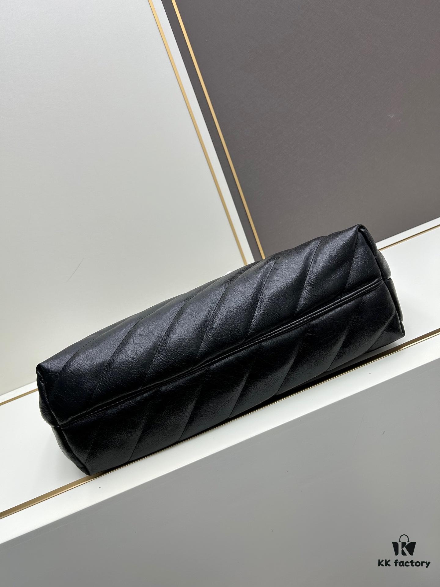 6930447ff09edb6de4c4dc35 Enter, Cool Girls! Balenciaga Fall/Winter New Bags at Discounted Prices