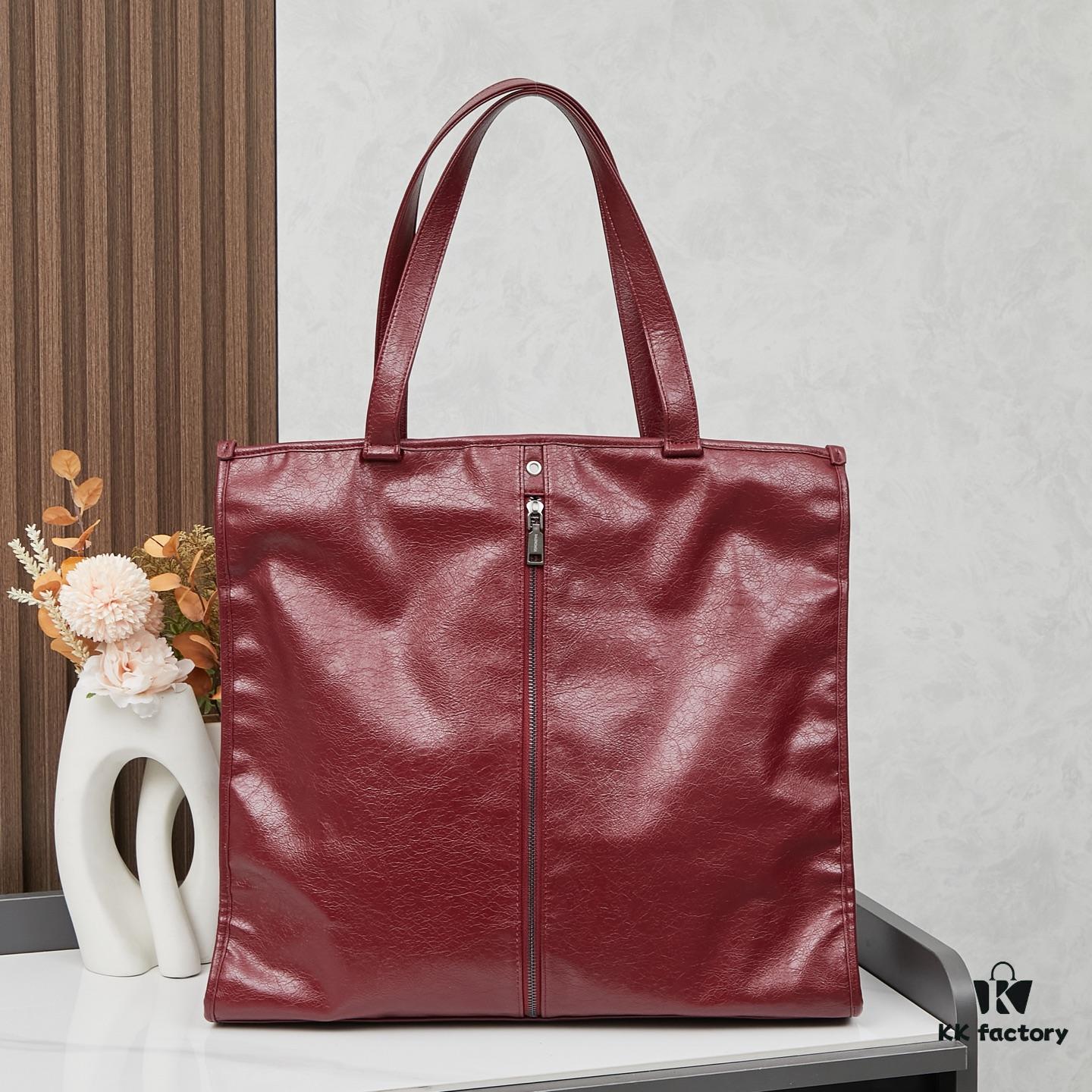 6930449bf09edb6de4c4dc5b Box Set, The Trash Bag Trend Is Too Strong, I'm Obsessed with Balenciaga Again
