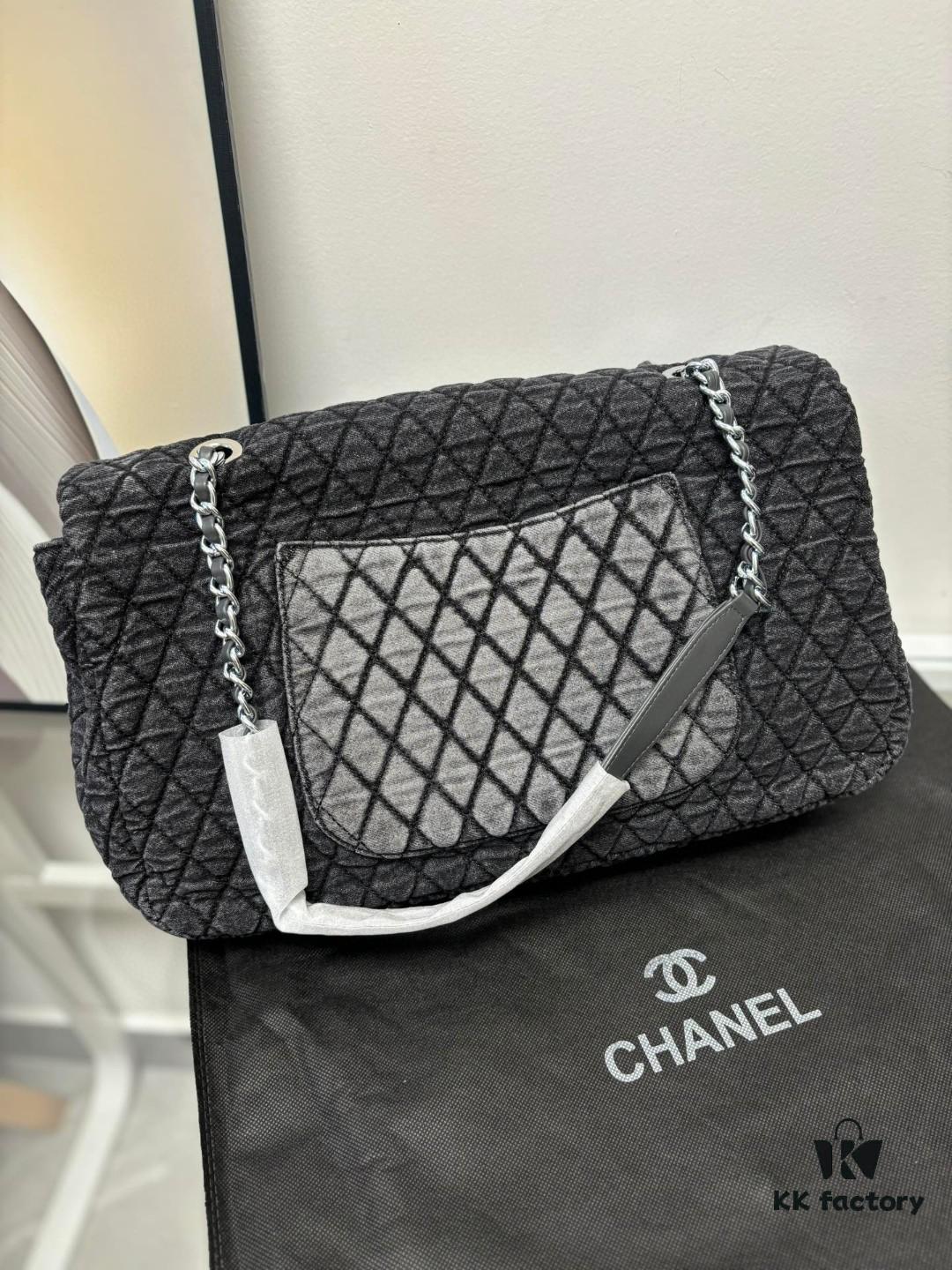 693044a3f09edb6de4c4dc69 Xiao Xiangjia Chanel Vintage Gradient Denim Airport Bag, 140-150 Size, Spacious and Stylish with a Strong Presence