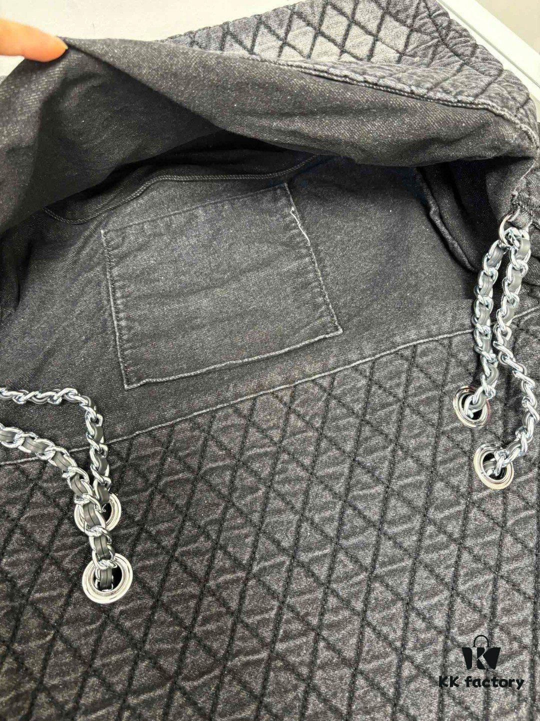 693044a5f09edb6de4c4dc6e Xiao Xiangjia Chanel Vintage Gradient Denim Airport Bag, 140-150 Size, Spacious and Stylish with a Strong Presence