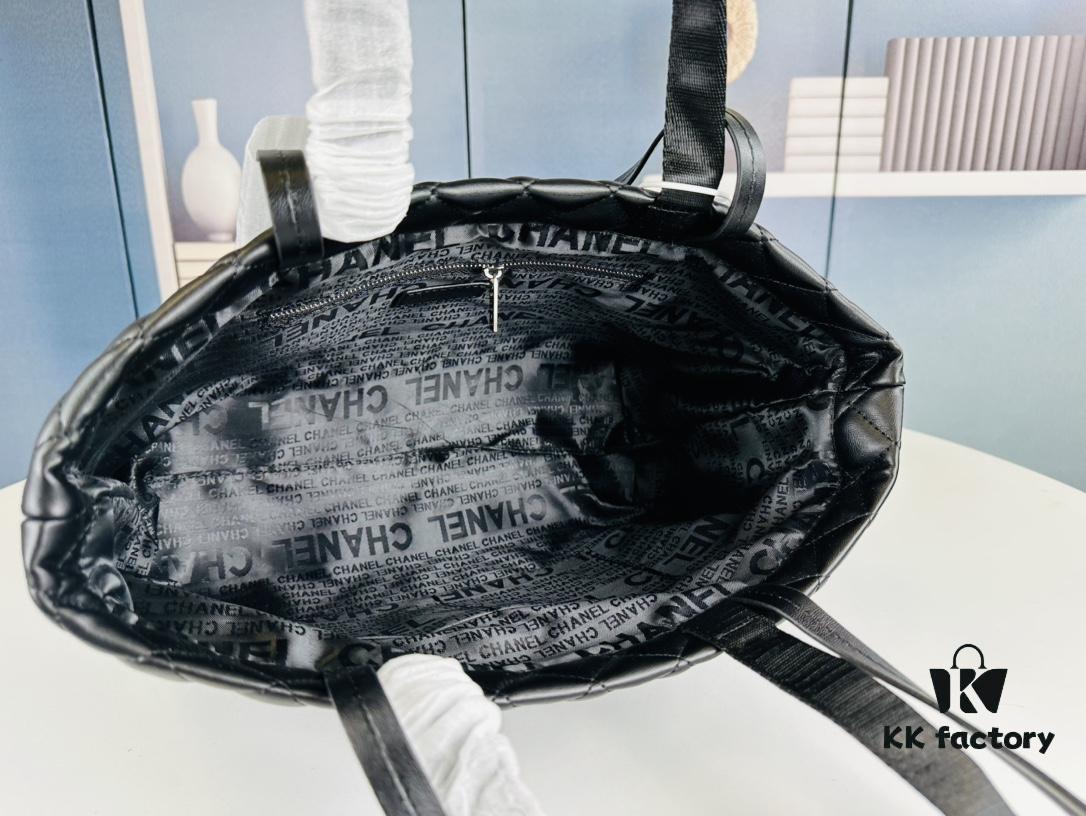 693044b5f09edb6de4c4dc87 New Arrival CHANEL Beach Bag 😍 Full of High-End Elegance