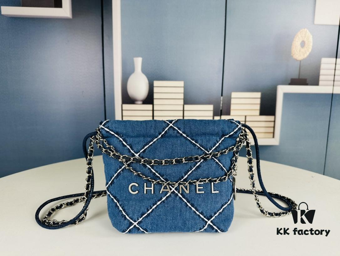 693044e0f09edb6de4c4dcca Mini New Chanel 22 Bag in Denim | The Season of Falling for Denim Again