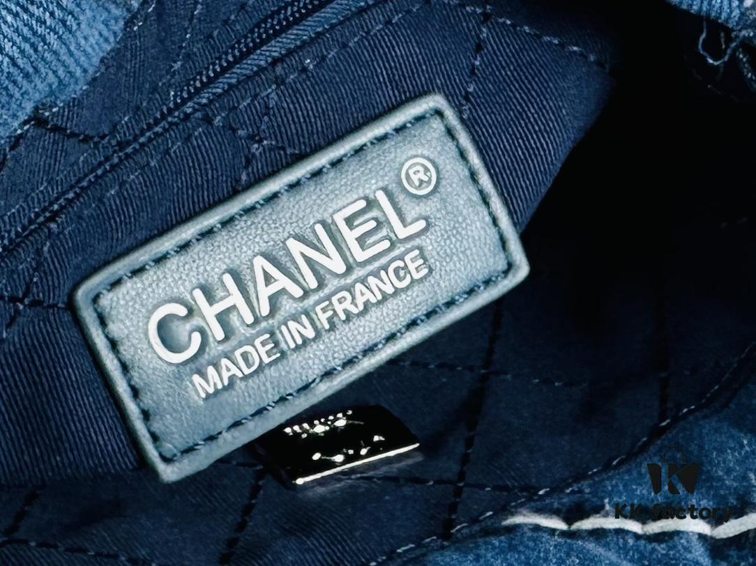 693044e8f09edb6de4c4dcd5 Mini New Chanel 22 Bag in Denim | The Season of Falling for Denim Again