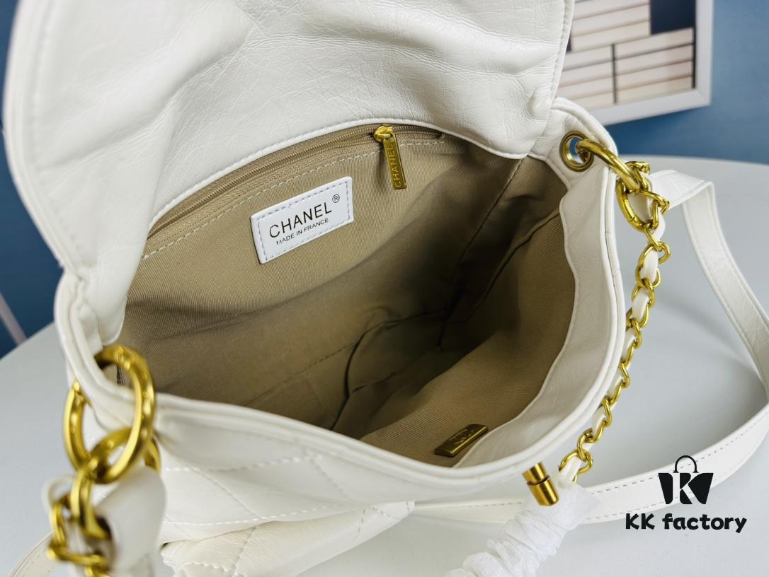 693044f0f09edb6de4c4dce3 New Arrival: Could This Be the Hottest Bag of 2024? Chanel 24P Hippie Hobo