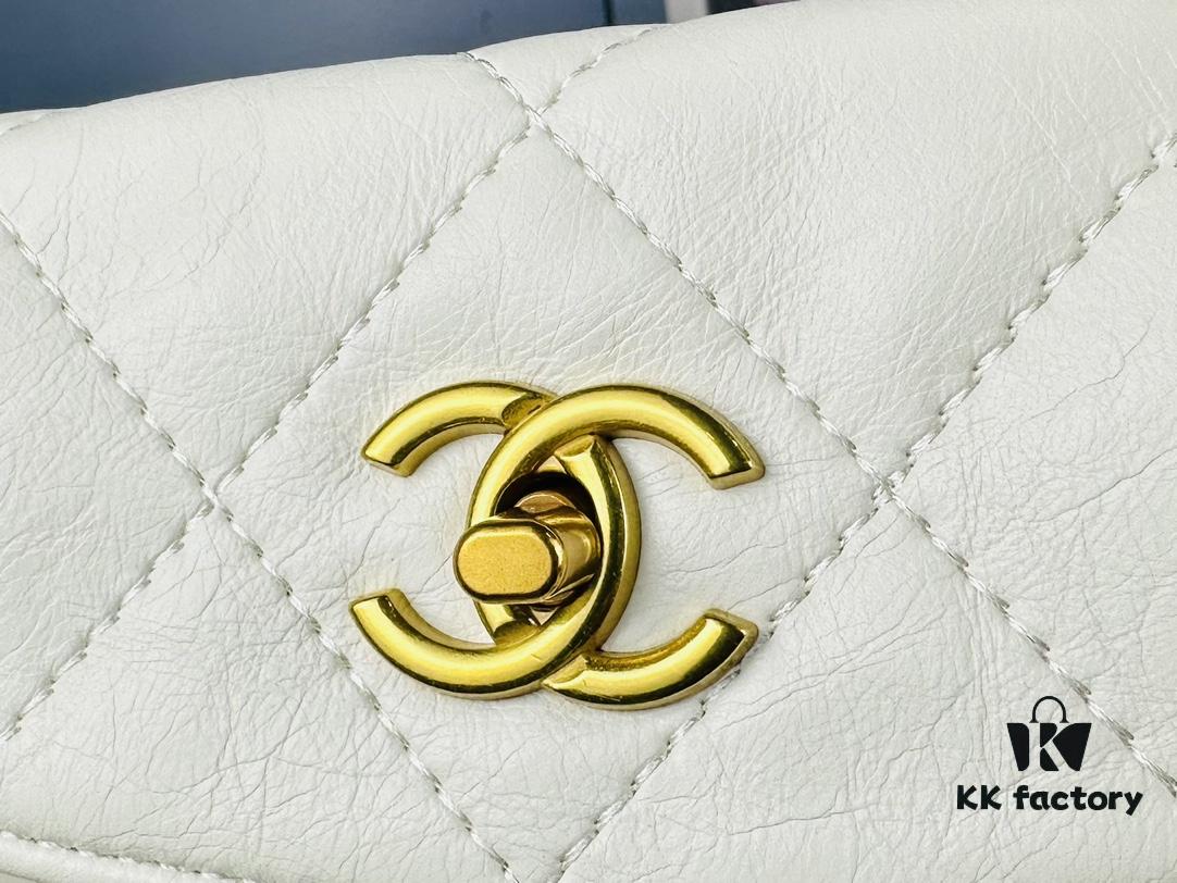 693044f3f09edb6de4c4dce7 New Arrival: Could This Be the Hottest Bag of 2024? Chanel 24P Hippie Hobo