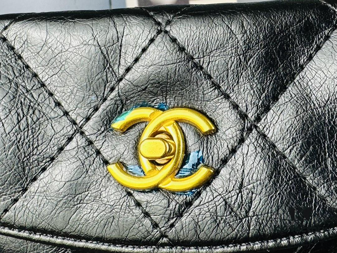 693044f5f09edb6de4c4dcea New Arrival: Could This Be the Hottest Bag of 2024? Chanel 24P Hippie Hobo