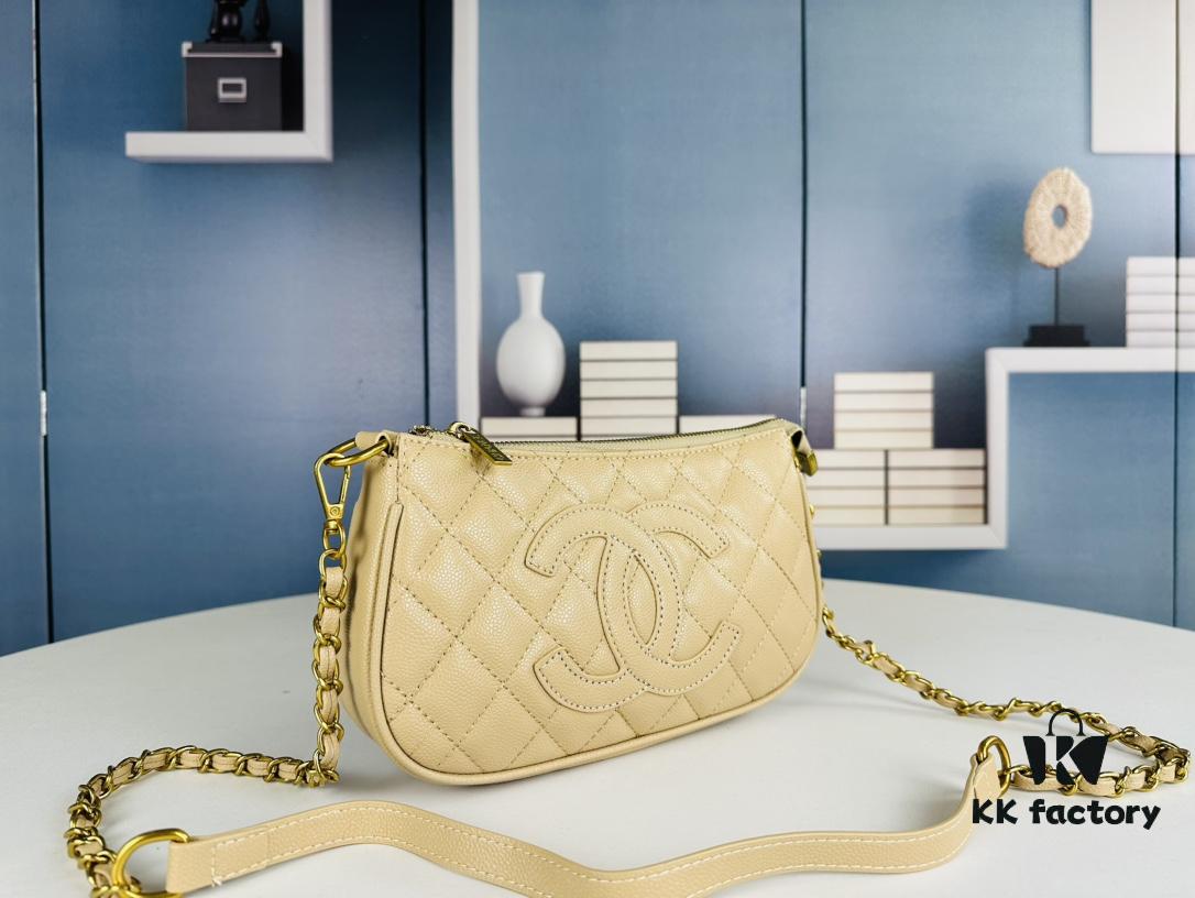 693044fdf09edb6de4c4dcf7 New Arrival Chanel Vintage Black and Gold Shoulder Bag 🖤 Jennie's Style