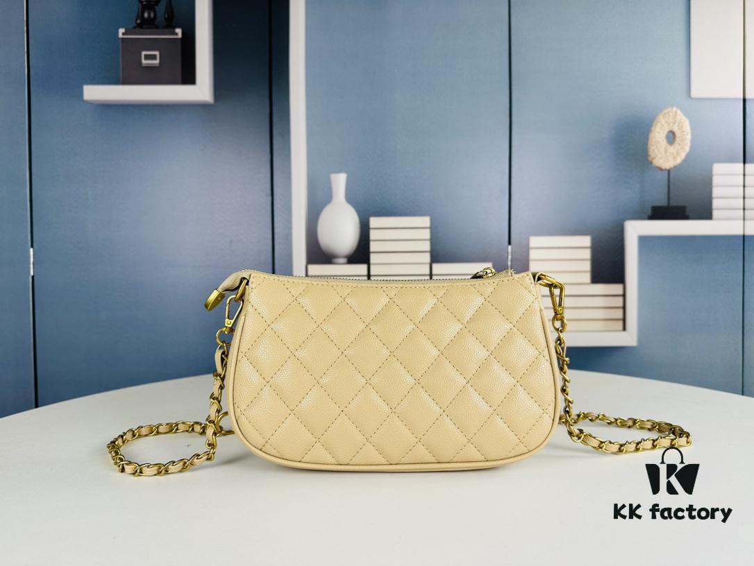 693044fdf09edb6de4c4dcf8 New Arrival Chanel Vintage Black and Gold Shoulder Bag 🖤 Jennie's Style