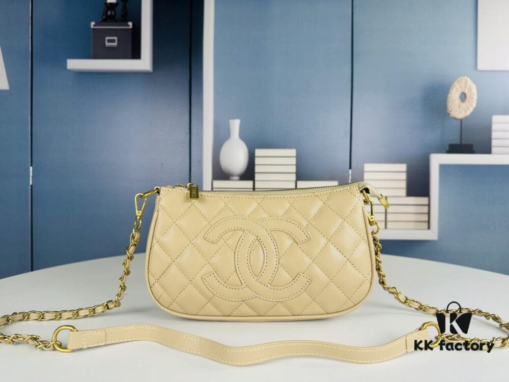 693044fdf09edb6de4c4dcf9 New Arrival Chanel Vintage Black and Gold Shoulder Bag 🖤 Jennie's Style