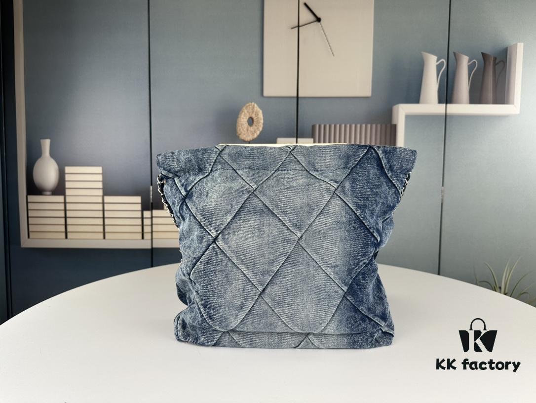 69304524f09edb6de4c4dd2c New Medium Size Chanel 23C Denim 22Bag – Absolutely Stunning!