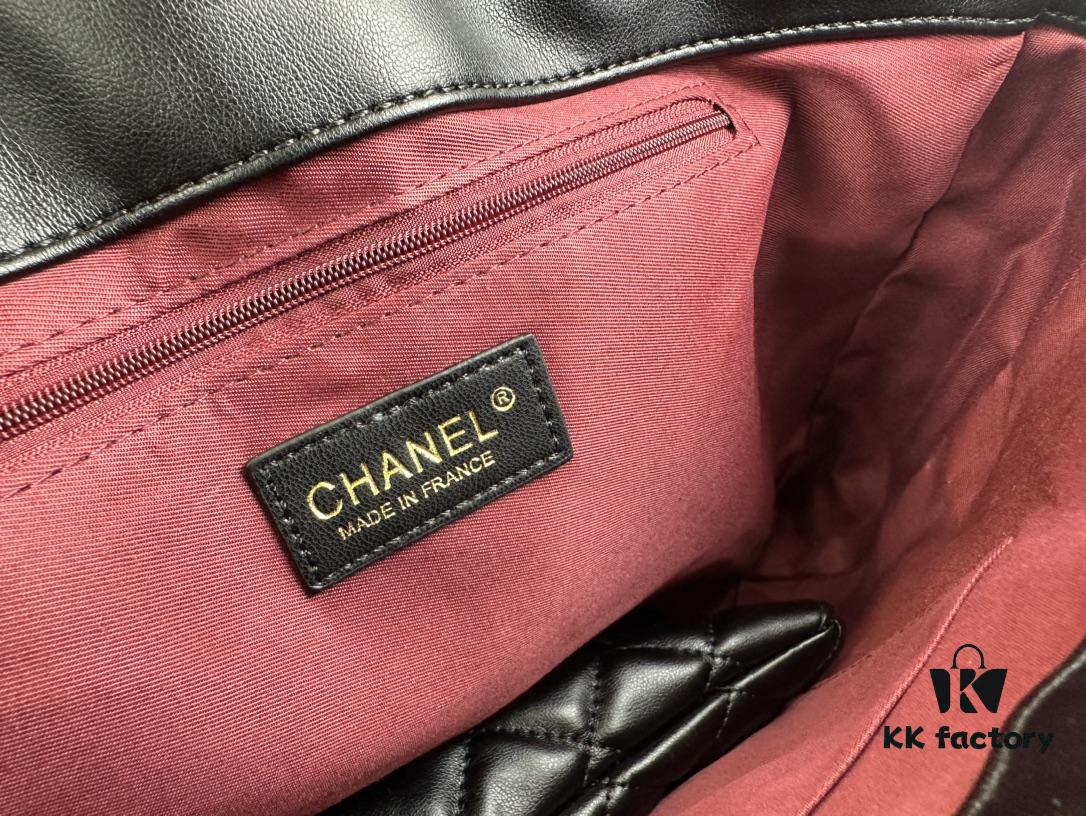 6930452ef09edb6de4c4dd38 New Arrival with a Surprise! The Underrated Chanel 19 Bag Tote