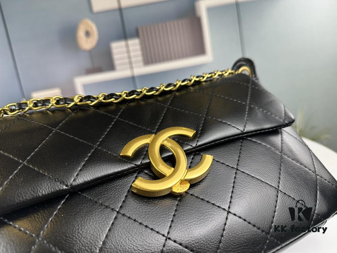 69304547f09edb6de4c4dd5c New Arrival Shopping Share | Chanel 23P Must-Have Bag Update ||| Instantly Fell in Love with This Rare Vintage-Style Flap Bag