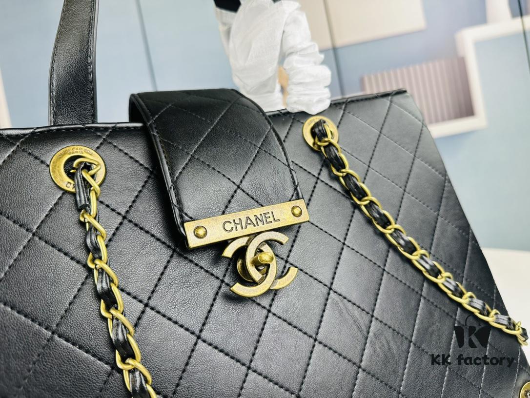 6930456df09edb6de4c4dd8a New Arrival Chanel 24C Vintage Style Messenger Bag