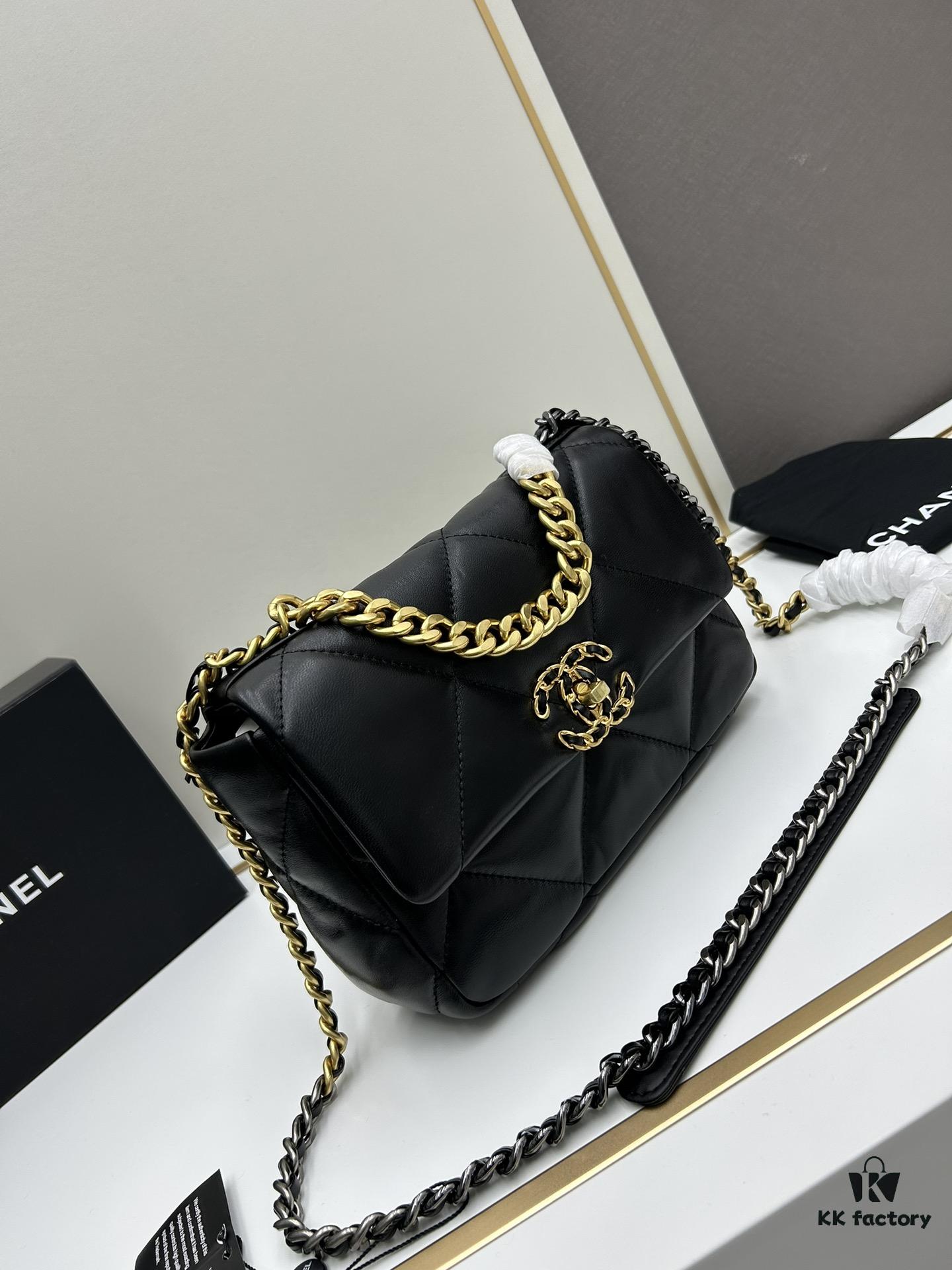 Upgraded Ohanel Fall/Winter 19 Bag Combining All Classic Pillow Bag Elements