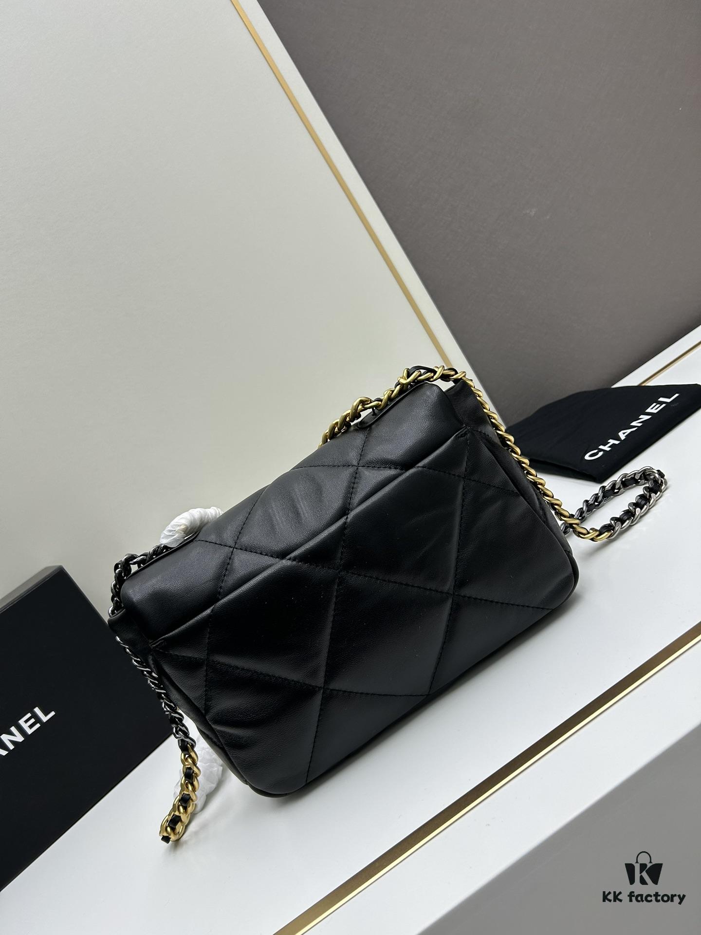 Upgraded Ohanel Fall/Winter 19 Bag Combining All Classic Pillow Bag Elements
