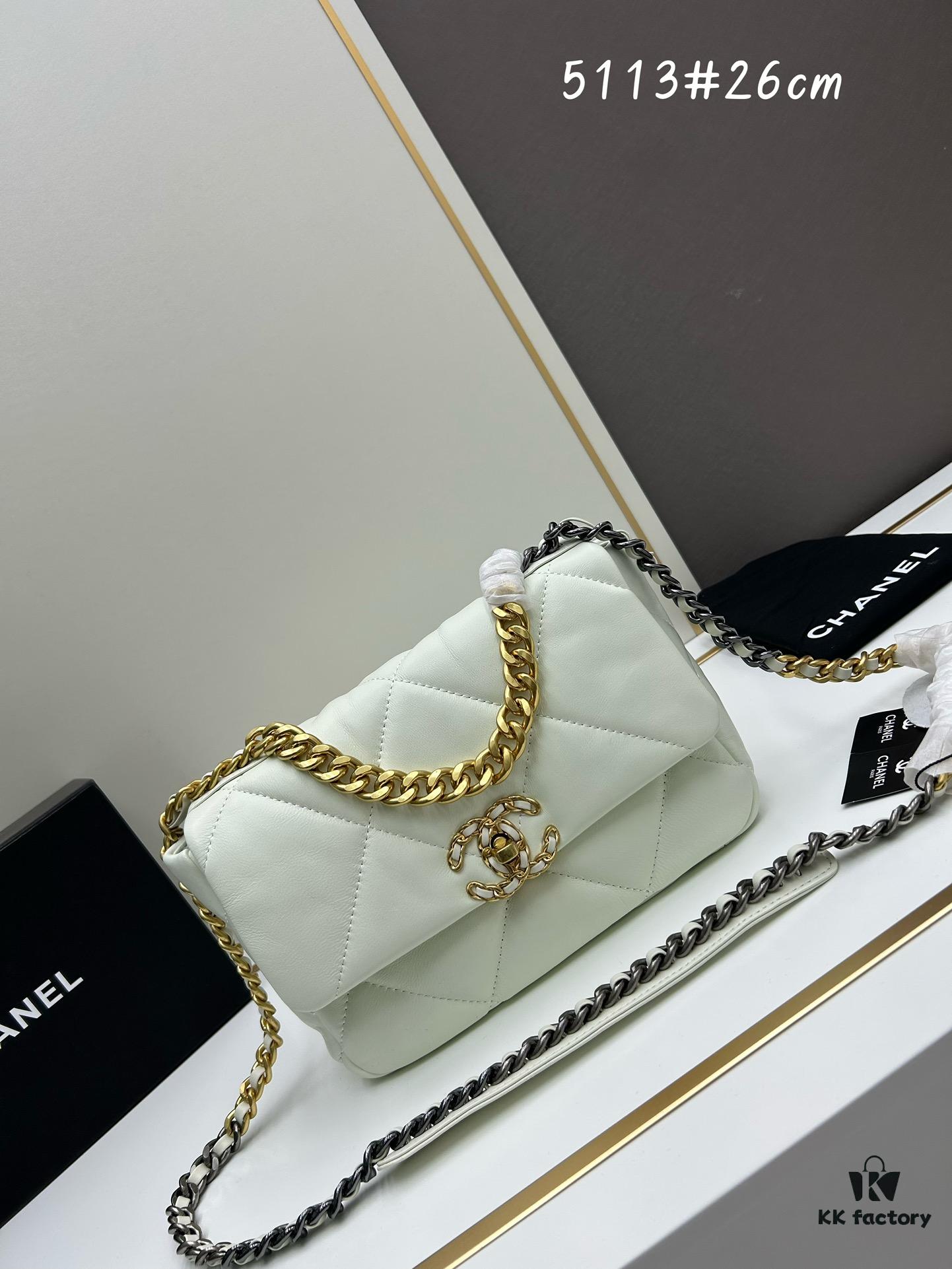 Upgraded Ohanel Fall/Winter 19 Bag Combining All Classic Pillow Bag Elements