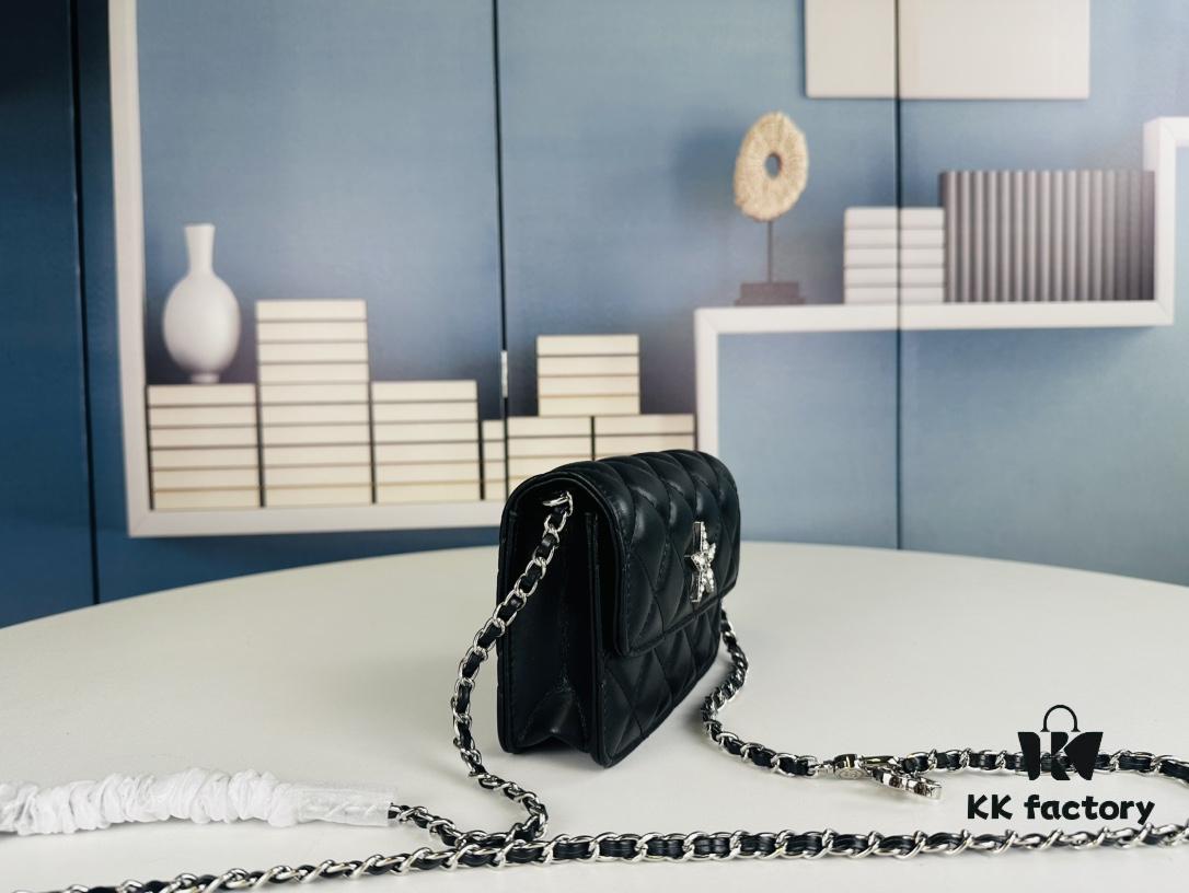 693045b1f09edb6de4c4dde3 New Arrival Wholesale Multi-Color Chanel-Inspired Silver Chain Mini Bag