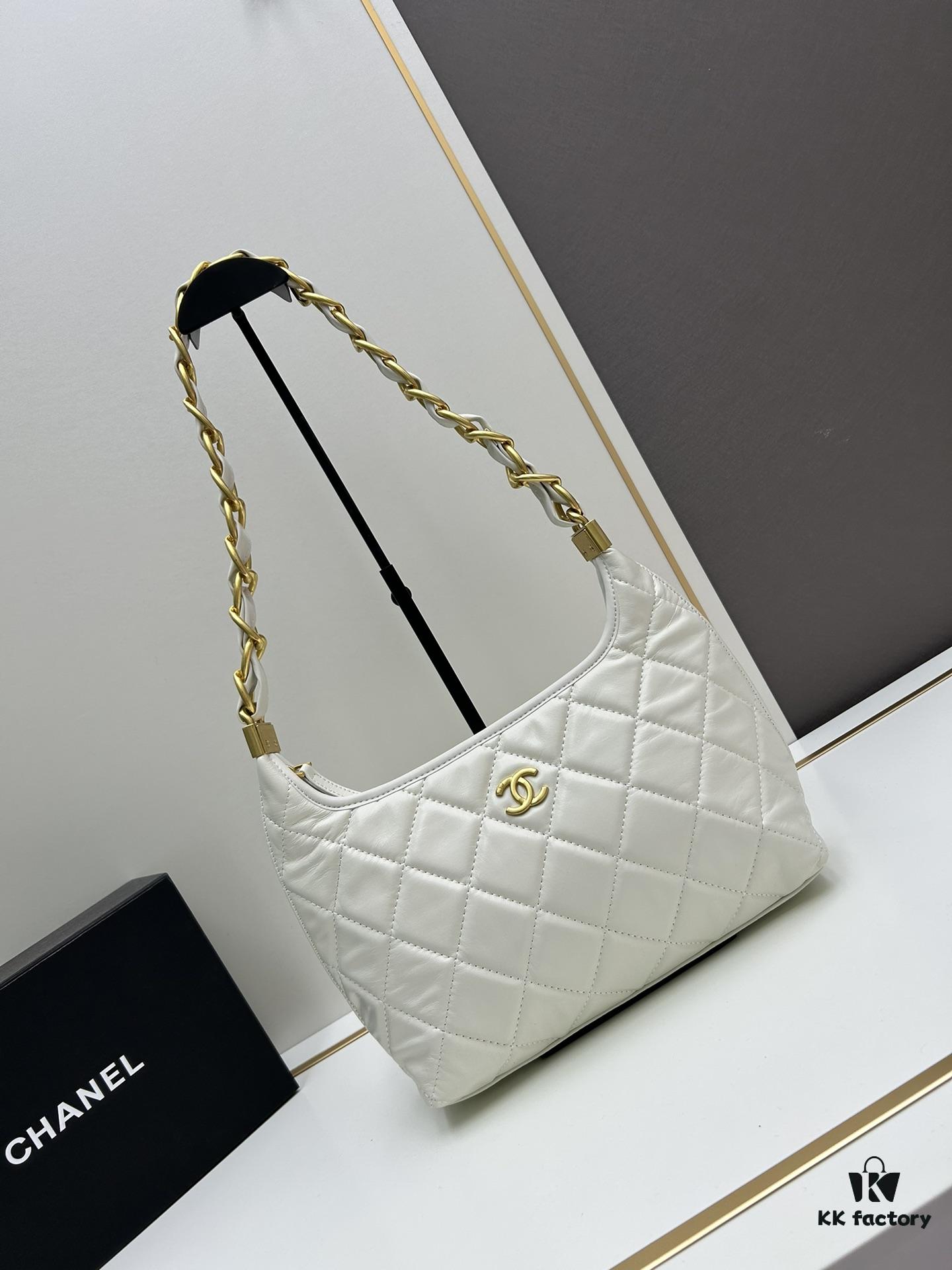 693045bbf09edb6de4c4ddef CHANEL 24A Large Hobo Bag in Vintage Wax Leather – In Stock Now