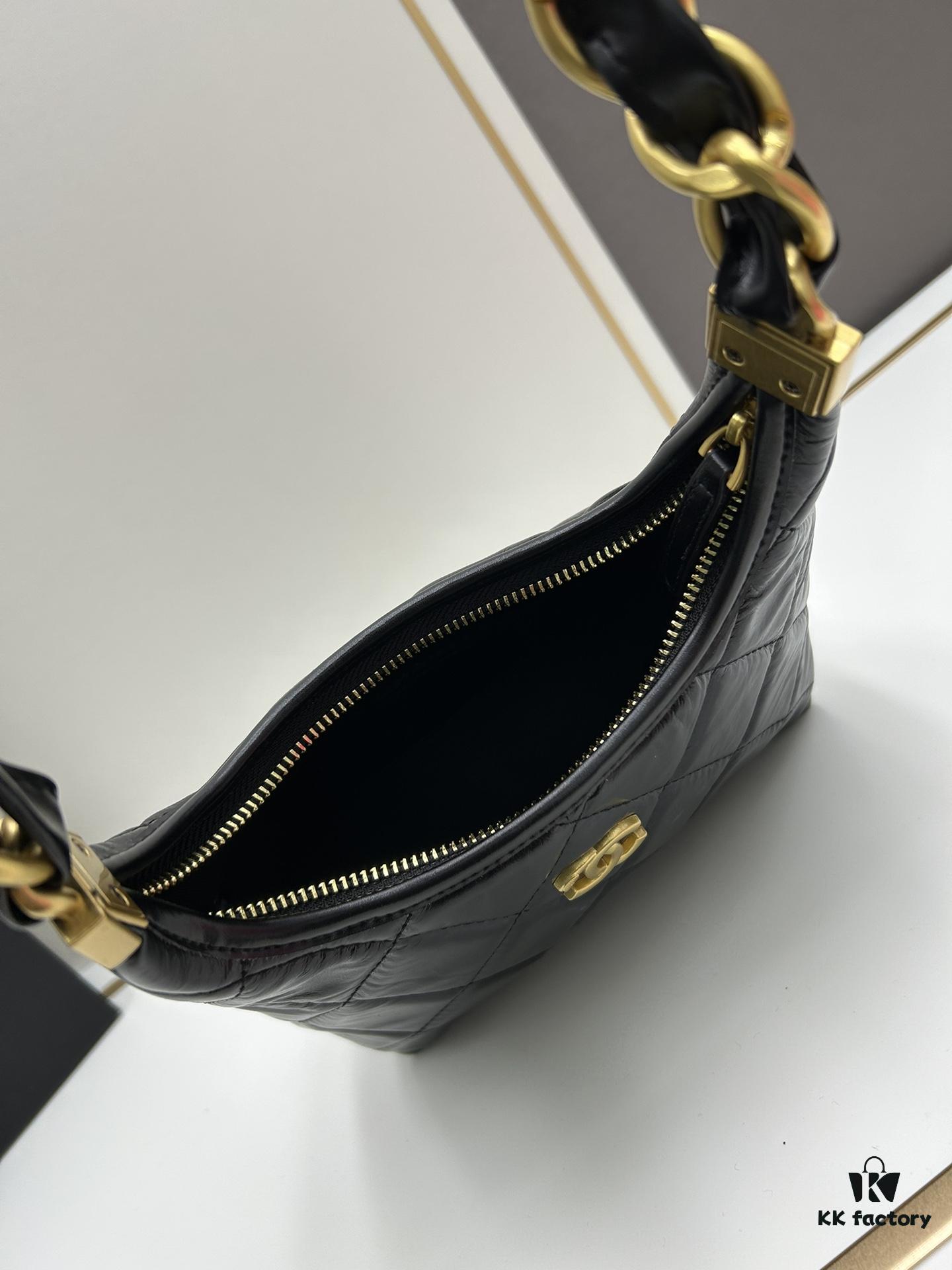 693045c8f09edb6de4c4ddfc Chanel 24A Small Hobo Bag in Lambskin Oil-Waxed Leather