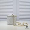 693045e8f09edb6de4c4de1a Chanel 2022 Autumn/Winter New Arrival Golden Ball Compact Makeup Case - Small Storage Box, Original Hardware, Imported Lambskin