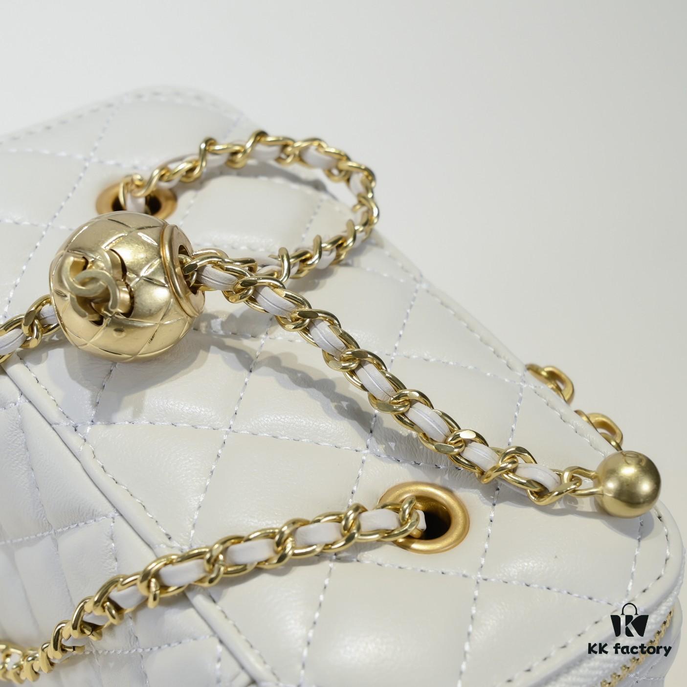 693045f1f09edb6de4c4de25 Chanel 2022 Autumn/Winter New Arrival Golden Ball Compact Makeup Case - Small Storage Box, Original Hardware, Imported Lambskin