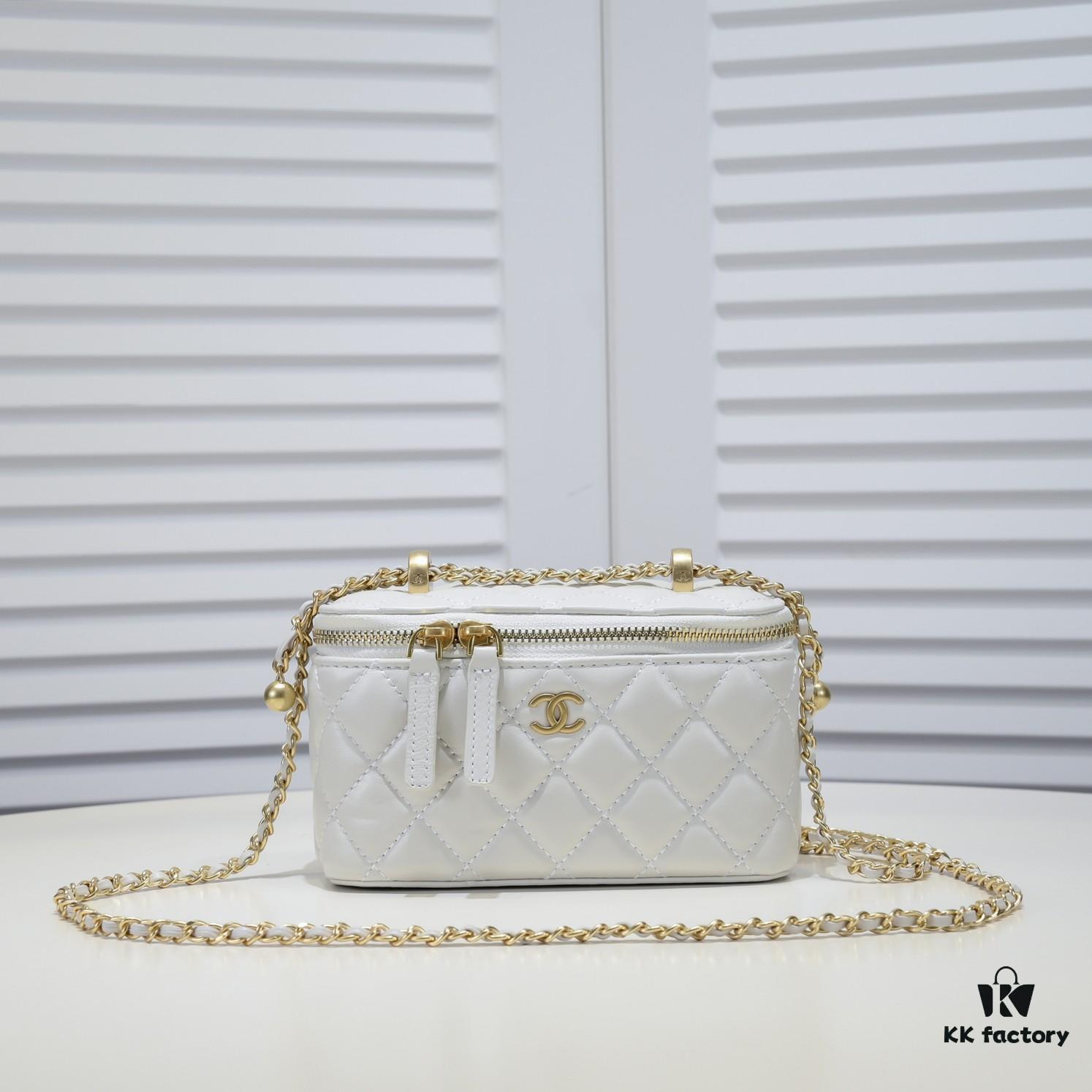 69304616f09edb6de4c4de54 Chanel 2022 Fall/Winter New Arrival Gold Ball Compact Makeup Case - Small Storage Box with Original Hardware, Imported Lambskin