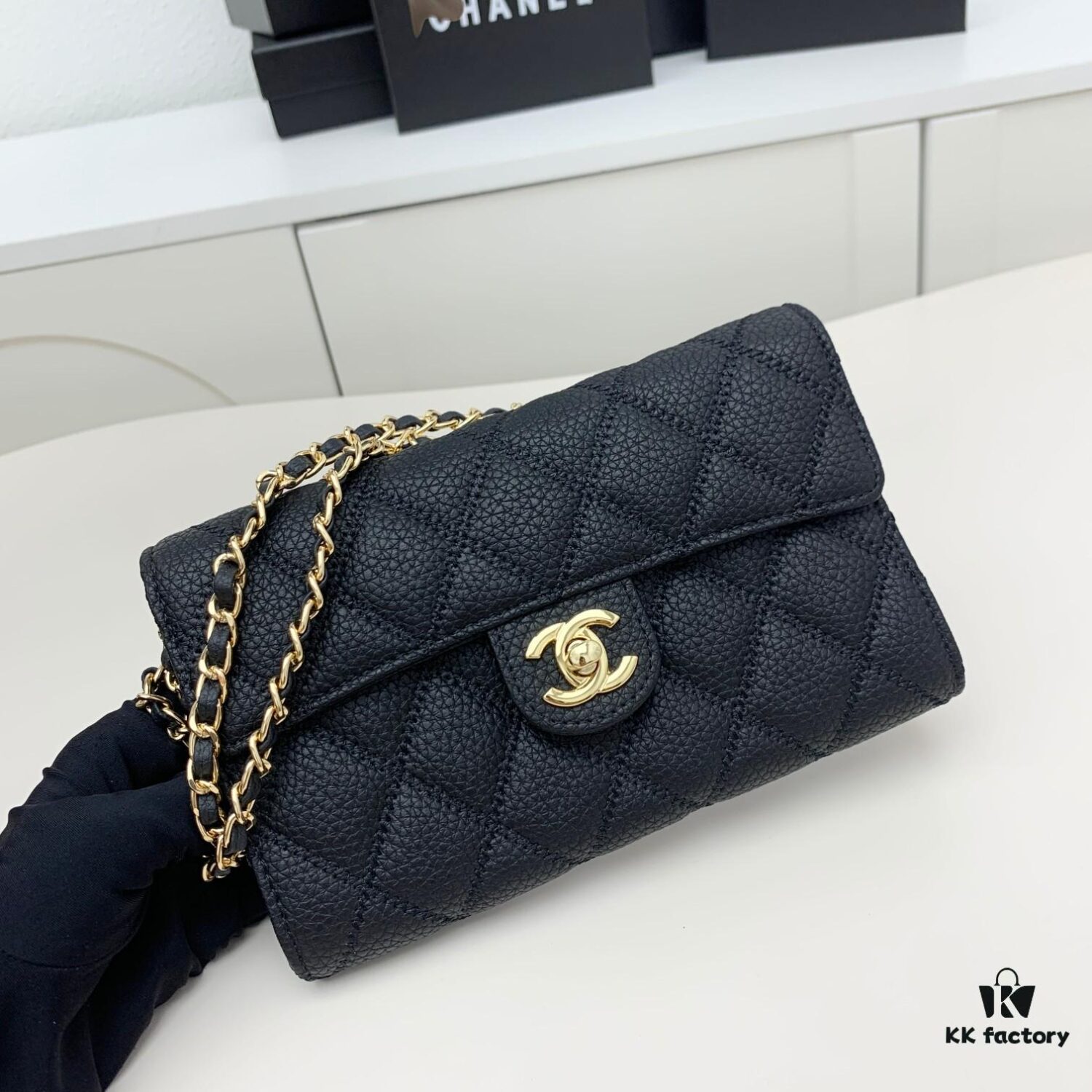 69304680f09edb6de4c4ded2 Bestselling Chanel Chain Shoulder Crossbody Mini Bag
