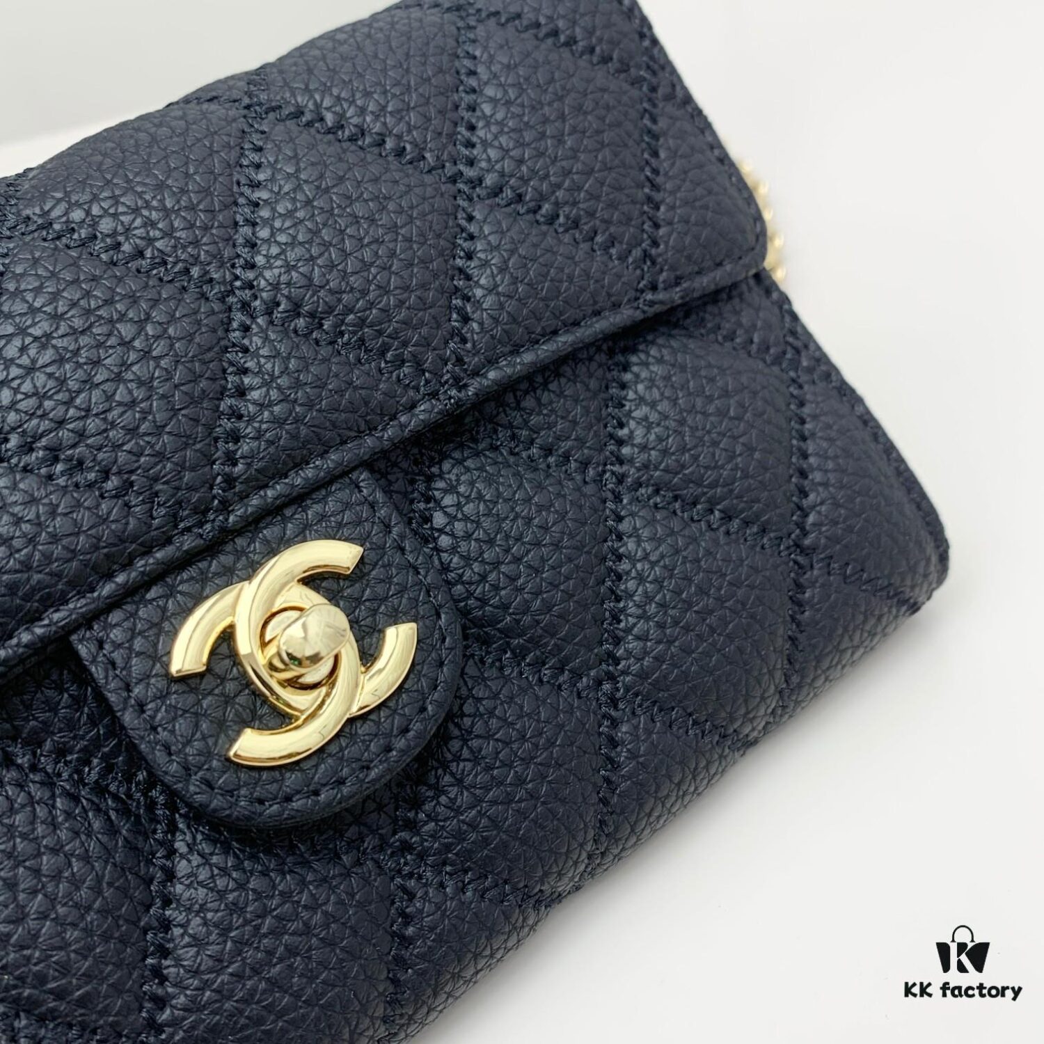 69304682f09edb6de4c4ded6 Bestselling Chanel Chain Shoulder Crossbody Mini Bag