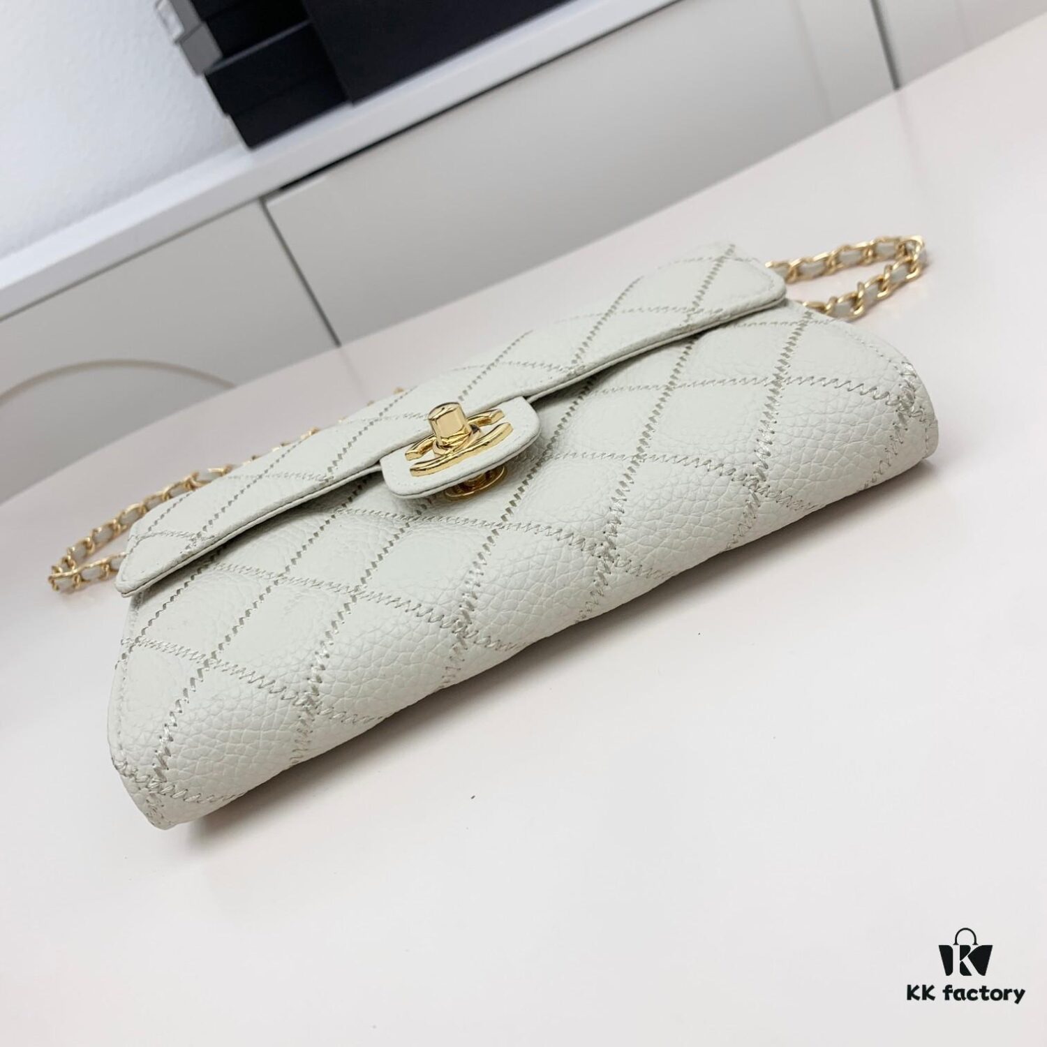69304695f09edb6de4c4def4 Chanel Classic Quilted Leather Shoulder Crossbody Bag with Chain