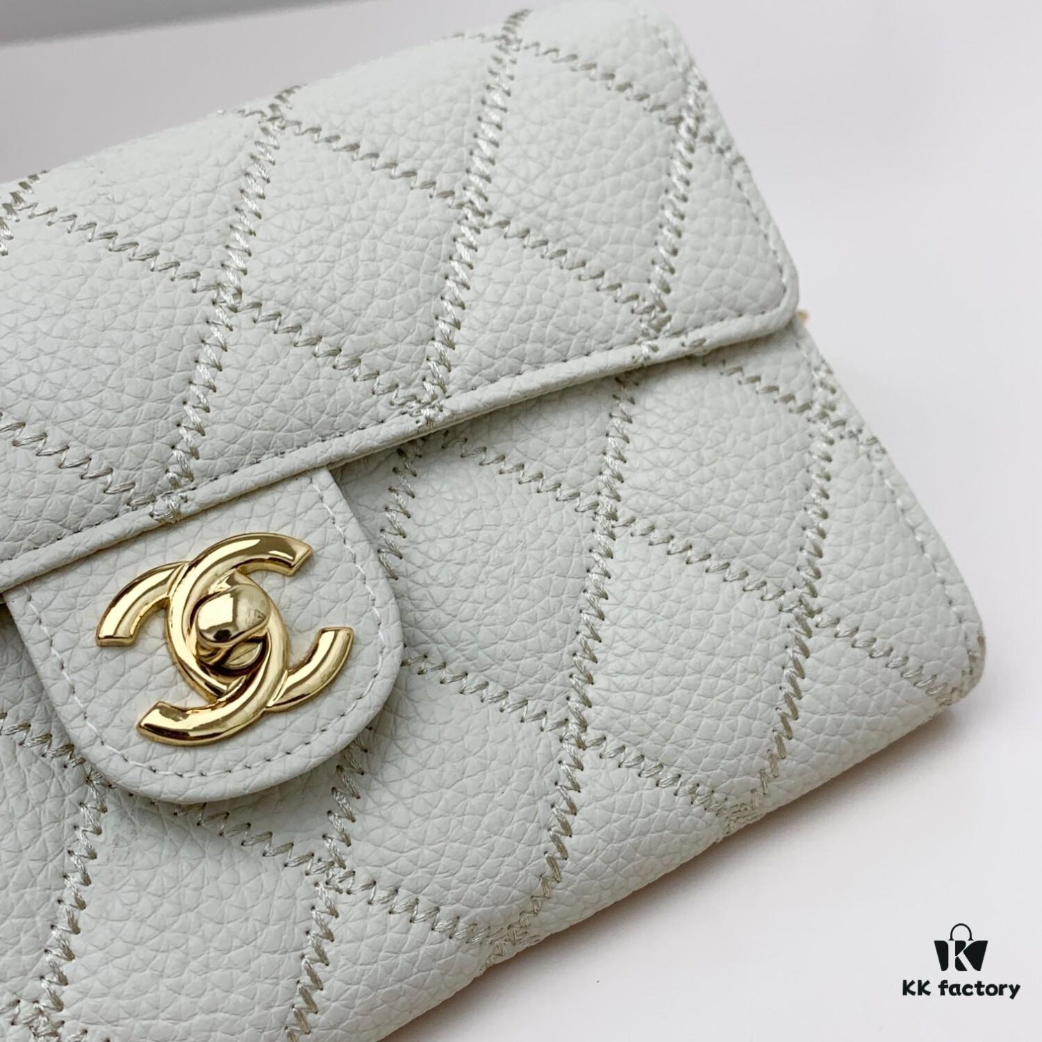 69304696f09edb6de4c4def9 Chanel Classic Quilted Leather Shoulder Crossbody Bag with Chain