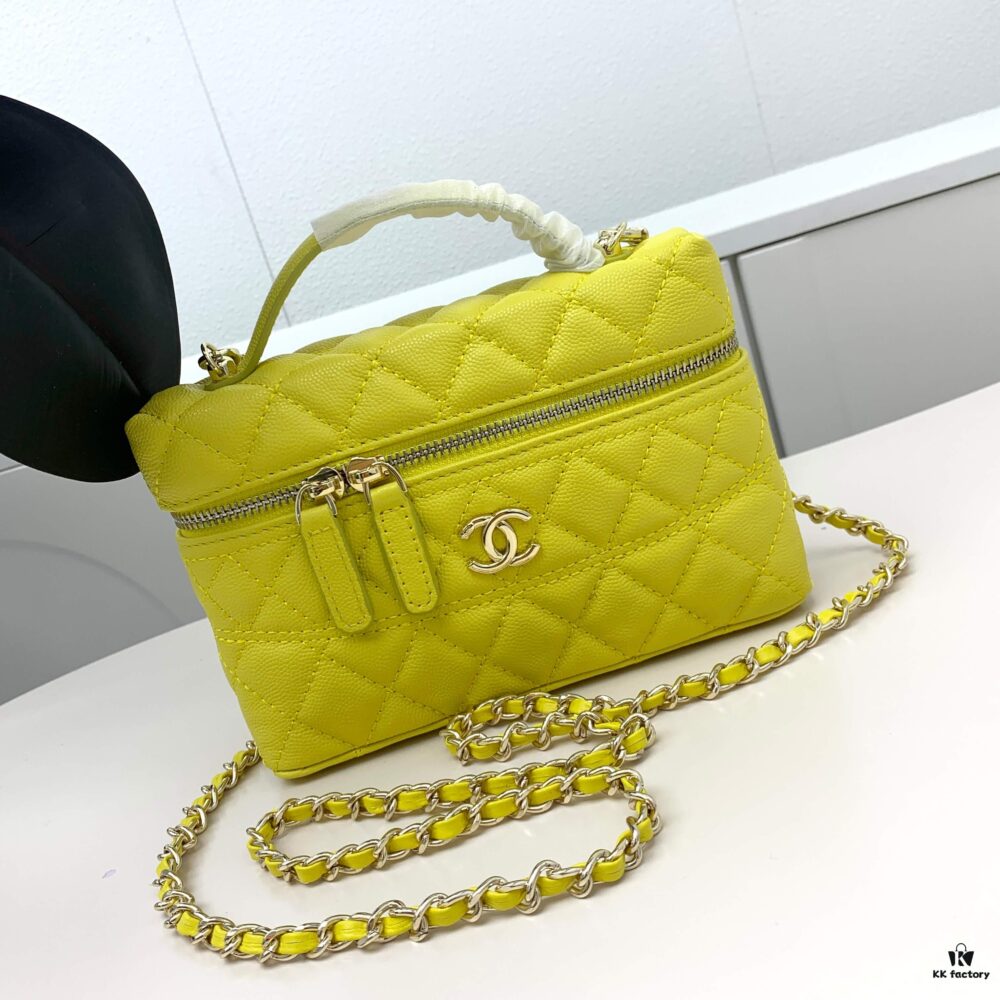 693046adf09edb6de4c4df11 Chanel 25c LPCHANL - Vintage Elegance with Sophisticated Charm
