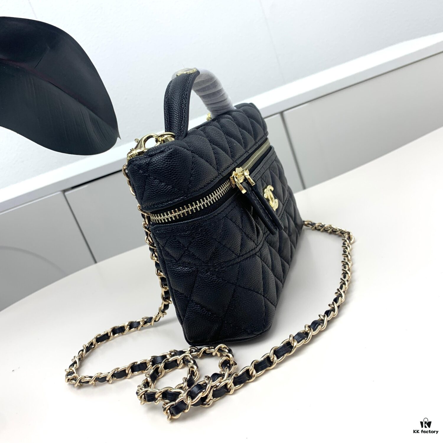 Chanel 25c LPCHANL - Vintage Elegance with Premium Sensibility