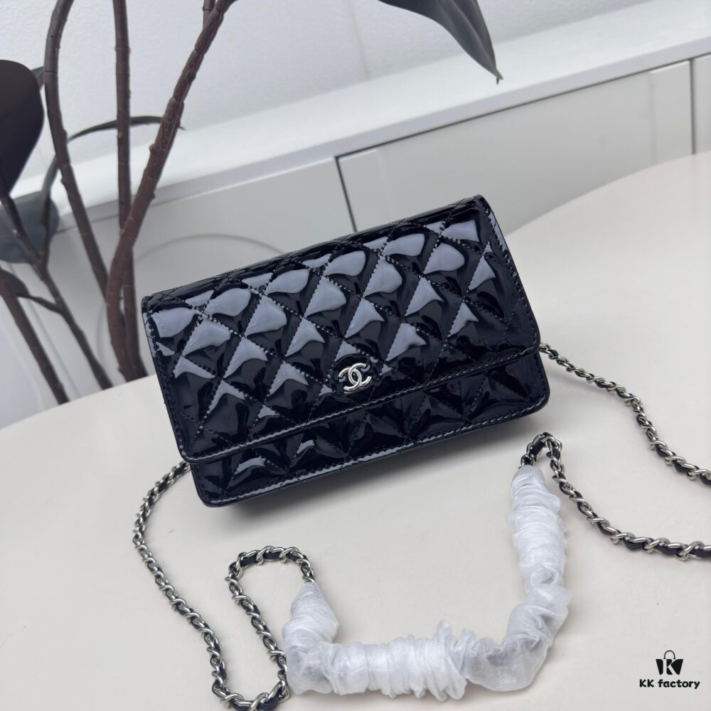 693046cbf09edb6de4c4df2e Top Quality Authentic Sheepskin Chanel WOC Classic Lucky Bag, Can Be Worn Crossbody or Shoulder, Chain Stowable Inside for Clutch Use