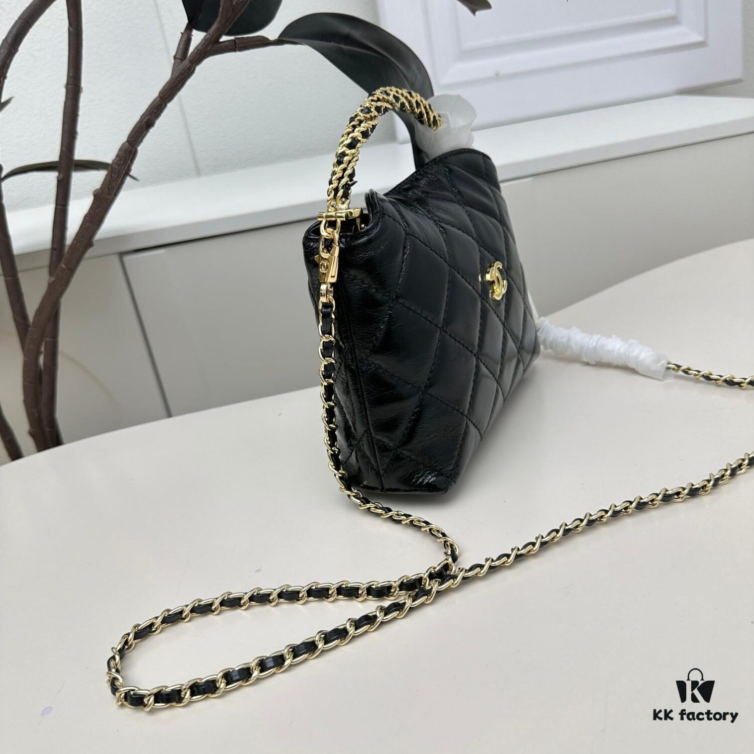 Chanel CHANEL 24A Handle Lunchbox Bag
