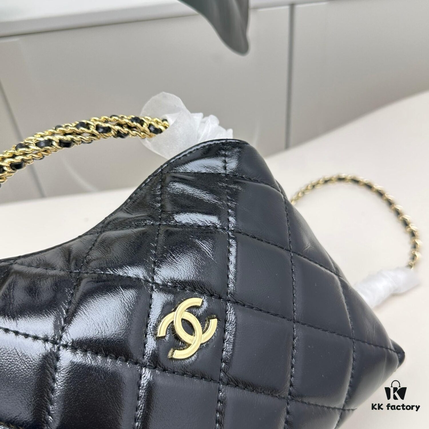 Chanel CHANEL 24A Handle Lunchbox Bag