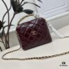 693046edf09edb6de4c4df52 Chanel CHANEL 24A Handle Lunchbox Bag