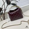 693046f0f09edb6de4c4df55 Chanel CHANEL 24A Handle Lunchbox Bag
